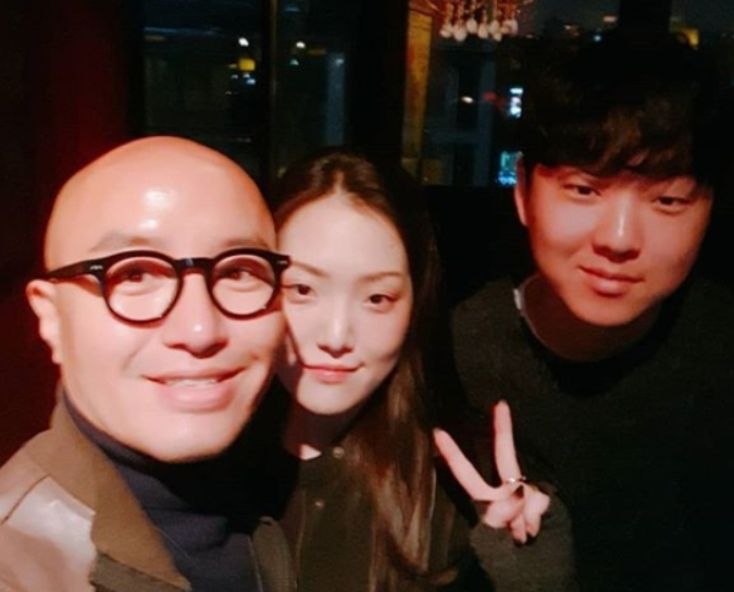 홍석천 인스타, 딸 아들 모습 공개 "아빠같은 삼촌 울애기들 넘 사랑해"...조카 입양 까닭 "재산 물려주기 위해서"