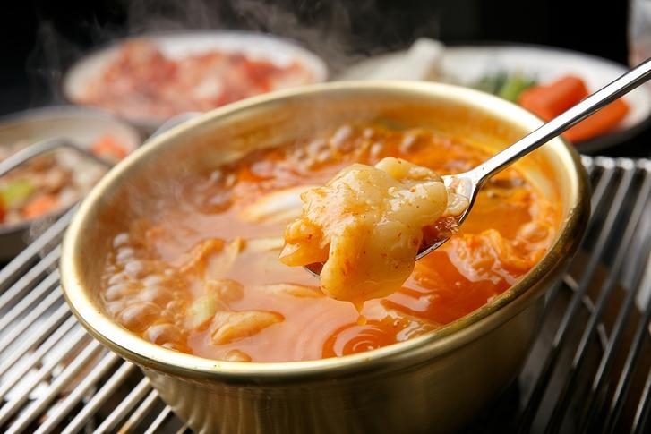 [속풀이 해장음식] '얼큰 감자 김치수제비' 끓이는 법, 황금 레시피!