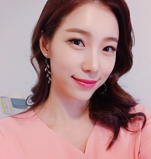 '출산 후 라디오 복귀' 김초롱 아나운서, 판사와 결혼 4년차