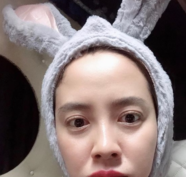송지효 나이 몇이길래 깜짝? 유재석, 김종국과 열애 응원 "꾹이가 아스팔트라고 치면 지효는 중앙선"