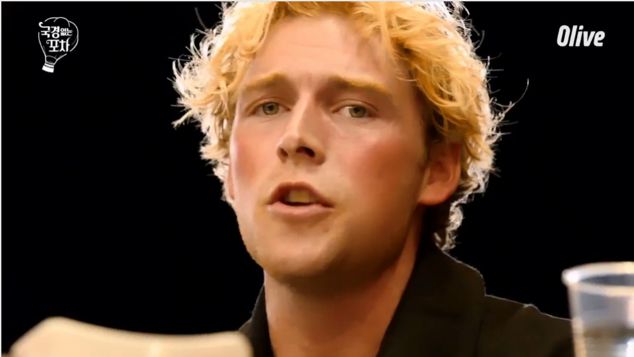 '원래 취지 어디로?'.. '국경없는 포차', 잦은 연예인 섭외에 '답답', '크리스토퍼+마이클런스 투록에도 냉랭