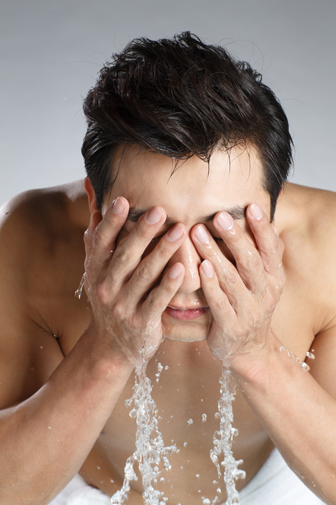 [남자 피부관리 tip] 피부 좋아지는 법과 하얘지는 법은? 오돌토돌 여드름 흉터 없애는 법까지