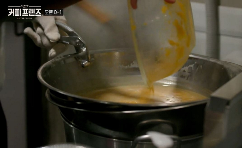 [커피프렌즈 레시피] 집에서 쉽게 귤카야잼·우유에빠진귤·새우감바스 만들기