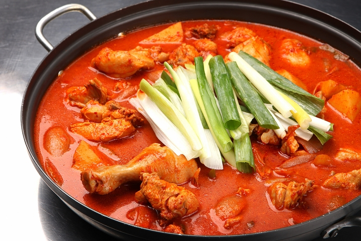 '생방송투데이' 오늘방송맛집 닭매운탕 맛집 어디길래...불금 스트레스 매운맛으로 날릴 곳은 어디?