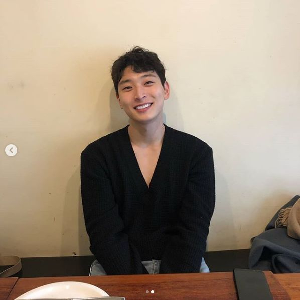 정진운 인스타그램 "20대 마지막 긴 머리 사진" 입대 전 마지막 사진 예고?...확정된 軍 입대날짜는 언제