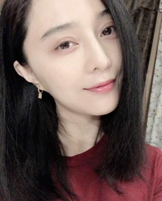 판빙빙, 사망설 일축시키는 근황 공개...'이쯤되면 사망하길 바라나?'