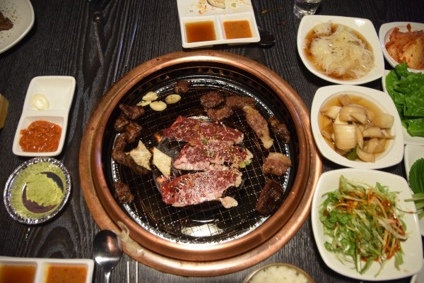 푸짐한 제주 아라동 현지인 맛집? '무한야끼', 소고기 무한리필 서비스 제공