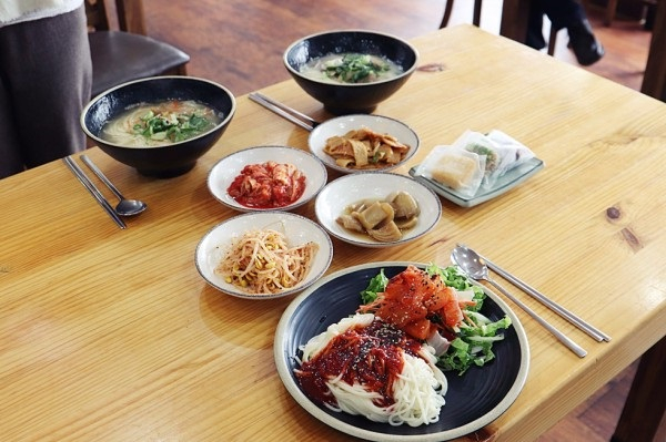 제주공항 근처 용두암 맛집 '제주 해녀국수', 신선한 해산물 재료 사용한 향토음식 선사