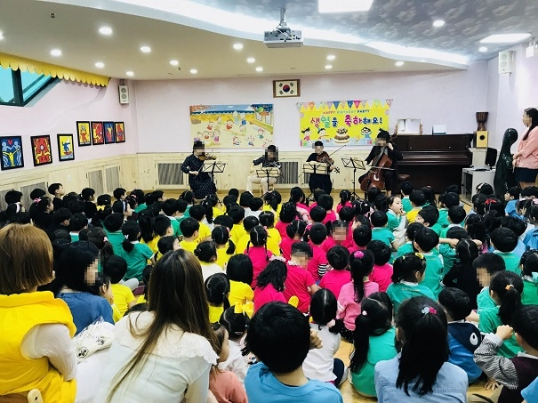 마포구•강동구 돌샘유치원, '공연 문화생활' 교육으로 아이들의 오감발달 성장 도와