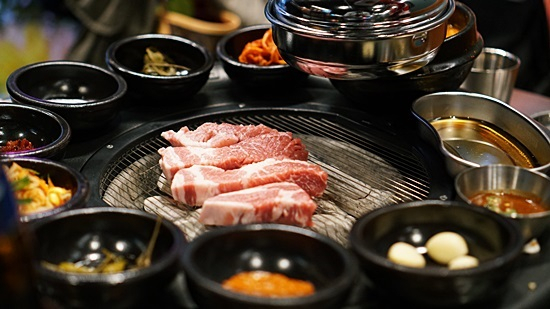 영등포구청역 맛집 '원조부안집', "숙성 고기의 참맛 느낄 수 있어 회식장소로 딱"