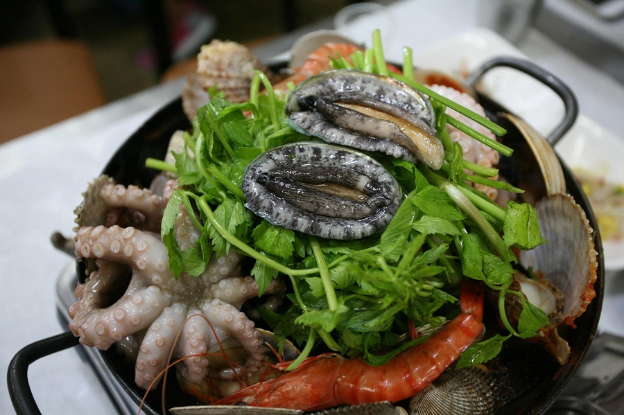 거제도 맛집 '거제해물뚝배기' 해녀직거래를 통한 신선한 해물 제공