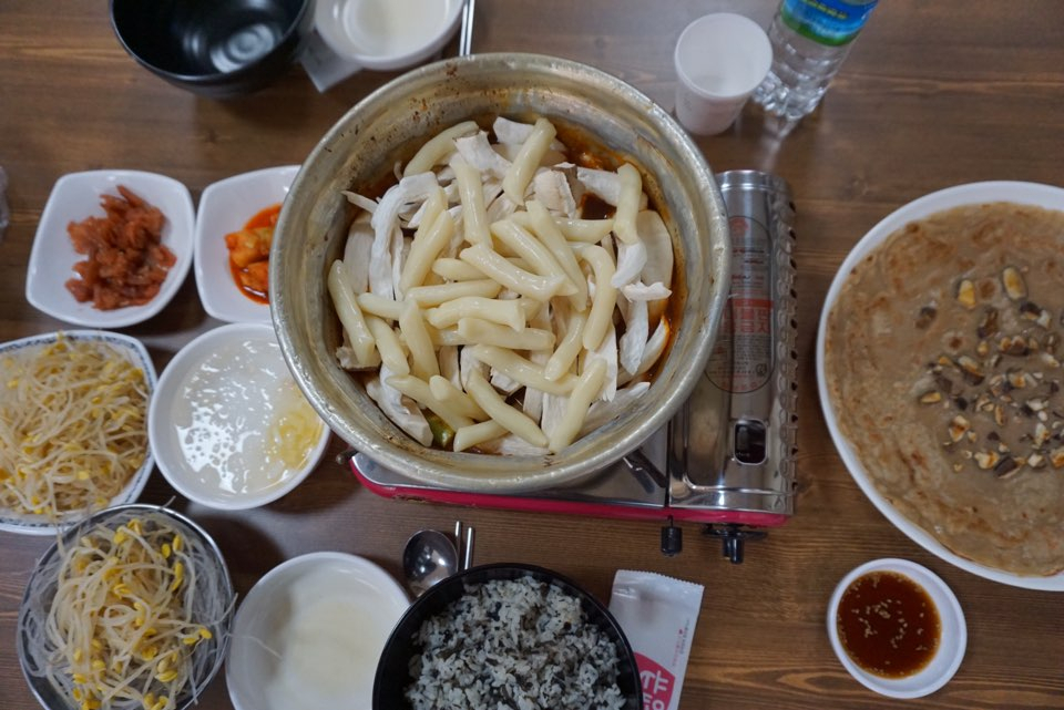 안산 중앙동 맛집 '양푼애등갈비', 중독성 있는 양푼등갈비찜 선보여… "가정의 달 가족모임 장소로 눈길"