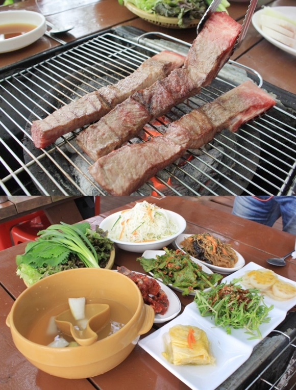 직접 손질하고 특제 양념으로 맛을 낸 수제 이동갈비, 포천 맛집 '우목정'