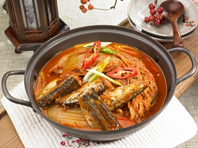 [집에서 간단한 요리] 저녁메뉴로 제격 '백종원 김치찌개'부터 참치·꽁치 김치찌개까지…'김치찌개 레시피 모음'