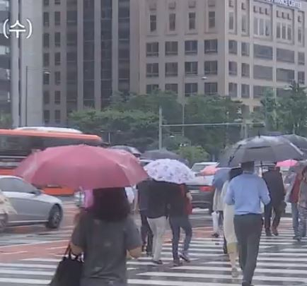 천천히 북상하는, 밤에 전국 확대..시설물 관리-안전사고 유의 요망