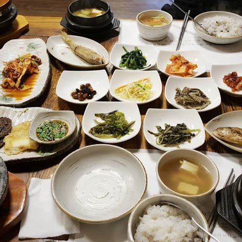 안성 맛집 '메밀꽃바다'의 건강하게 만들어 반듯하게 차린 한정식 밥상…숨은 매력 가득한 안성 여행