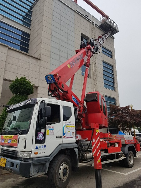 서울ㆍ경기 스카이차 '천지스카이차', 우수한 기술력으로 안전하고 신속한 고소작업 진행