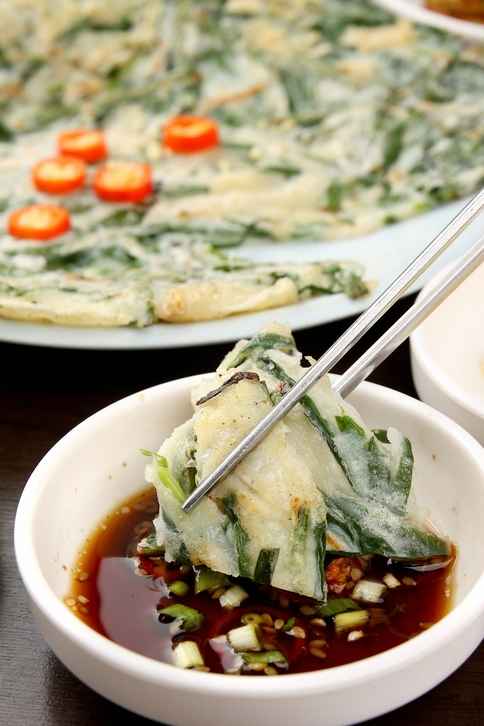 [백종원 부추 레시피 모음] 기름기 많은 요리에 찰떡! '부추' 효능·부작용과 부추겉절이, 부추전 만드는 법