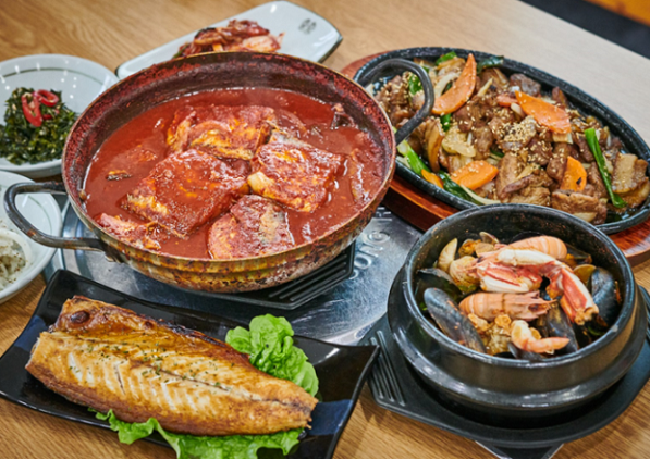 제주 섭지코지·성산일출봉 맛집 '기똥차네', 여행객들에 전통갈치조림 등 메뉴 제공